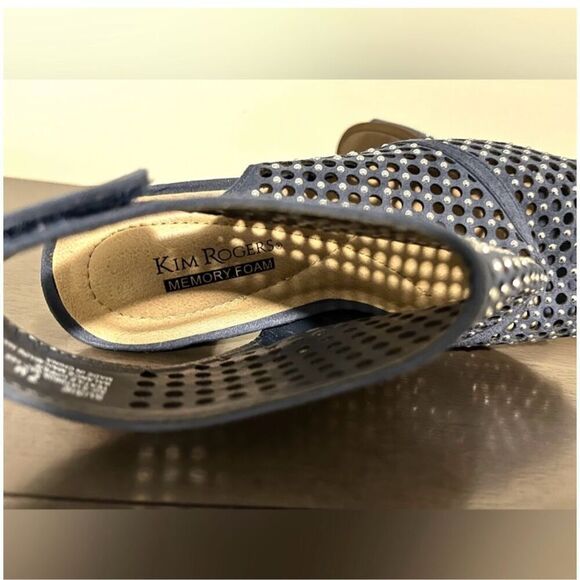 Kim Rogers Size 8.5 Memory Foam Block Heel Sandal Blue Studded Faux Leather - Picture 7 of 10